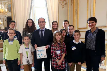 Ma planete 2050 : deux collégiens de Saint-Vaury reçus par François Hollande à l'Elysée