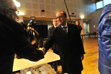 François Hollande a voté à Tulle ce dimanche matin