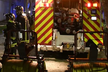 Seize personnes évacuées lors de l'incendie d'une cave à Avermes (Allier)