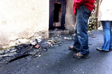 Cantal : Une femme interpellée après deux débuts d'incendie