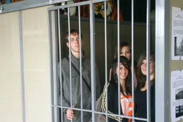 Une cellule reconstituée d'une prison au lycée Sainte-Claire Deville