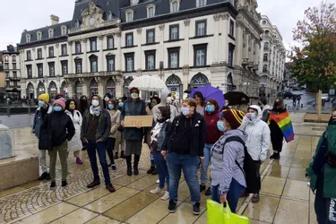 Une quarantaine d'étudiants ont demandé justice pour Doona, place de Jaude à Clermont-ferrand