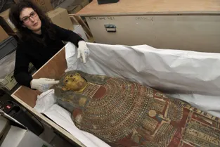 Les corps et les cercueils égyptiens conservés par le musée Anne-de-Beaujeu ont été restaurés