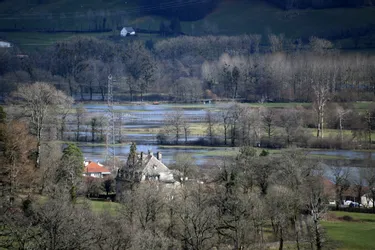 Grêle, fortes pluies et vents violents : le Cantal est placé en vigilance ce lundi 13 mars