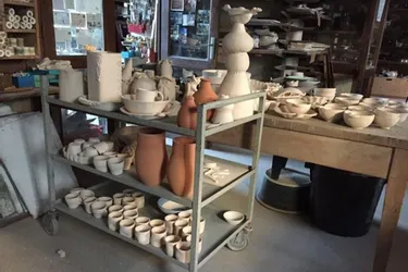 Le savoir-faire roquais en matière de poterie remonte au XVIIe siècle avec Guillaume Lavernhe