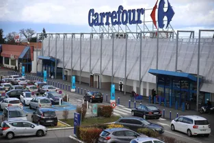Carrefour Guéret propose un passage prioritaire pour le personnel soignant et des paniers repas pour les routiers