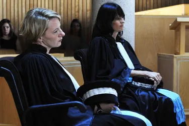Deux magistrates trouvent un nouveau fauteuil