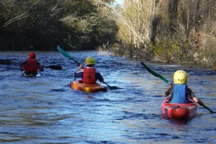 Les kayakistes vont pouvoir naviguer sur la rivière Allier
