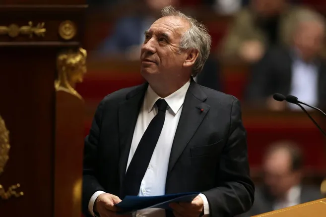 Polémique sur l'immigration : le gouvernement appelle les socialistes à ...