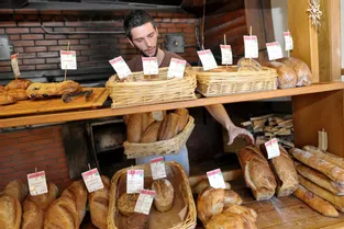 A Saint-Menoux, l'une des deux boulangeries de l'Allier à produire totalement bio
