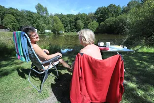 À Boussac, en Creuse, des vacances au calme au camping naturiste pour tenter d'oublier la crise sanitaire