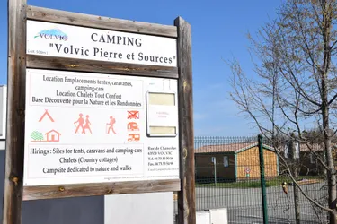 Les élus votent des tarifs inchangés pour le camping de Volvic (Puy-de-Dôme)