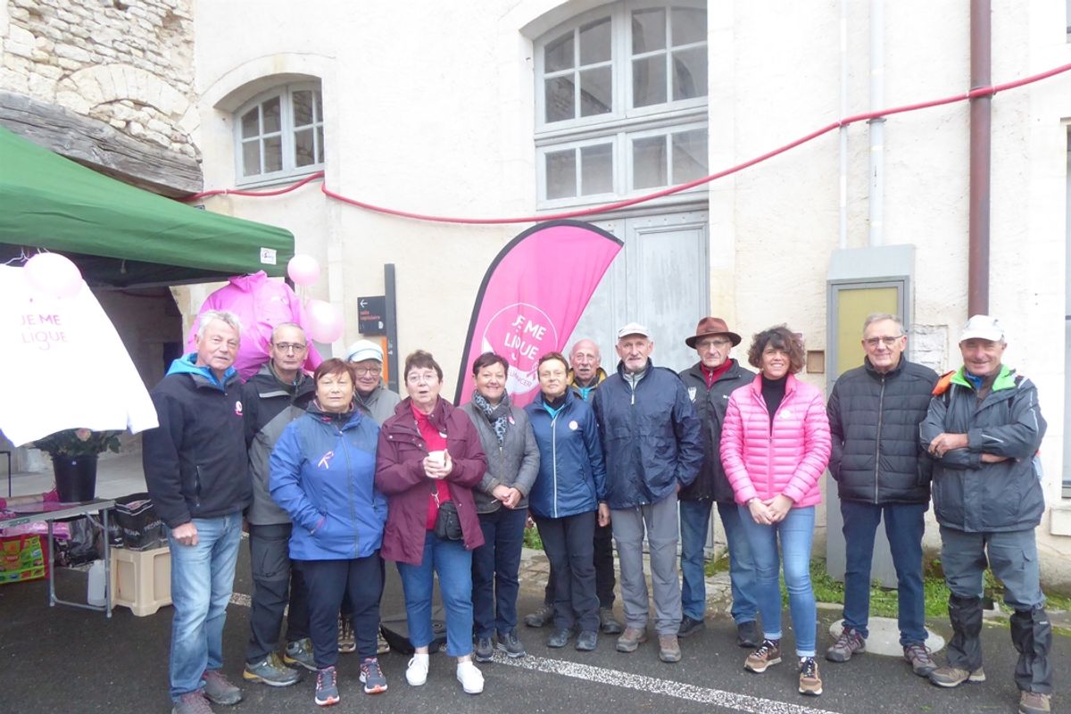 Du monde pour la rando rose - Le Journal du Centre