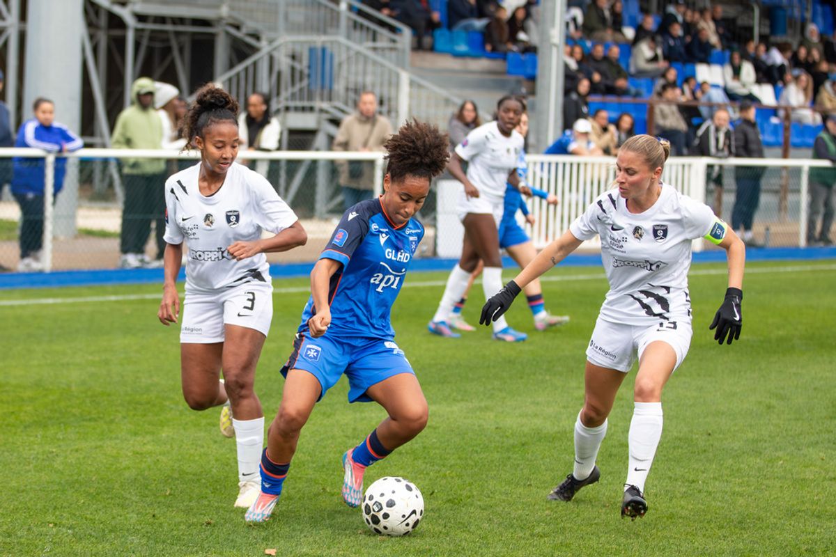 Les féminines de l'AJA renversent Thonon Évian Grand Genève