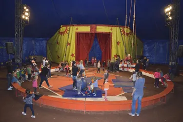 Quatre classes de l’école font leur cirque