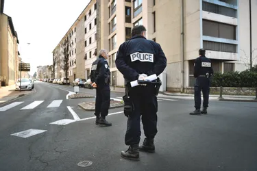 Policiers et gendarmes quadrillent le Cantal en gardiens du respect du confinement