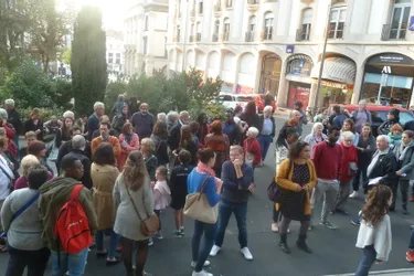 Manifestation devant la préfecture de Clermont