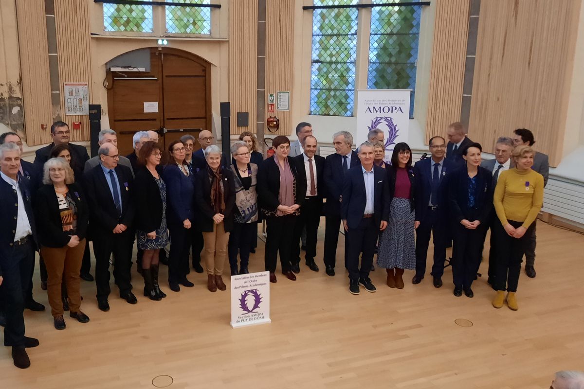 Qui a reçu les palmes académiques dans le puy-de-dôme en ce début d'année?