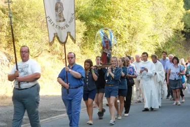 Procession pour la Fête de Sainte-Anne