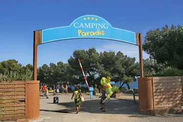 Le camping Les Chanterelles de Saint-Rémy-sur-Durolle (Puy-de-Dôme) va devenir un "Camping Paradis" de TF1 au 1er avril