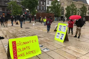 Rassemblement à Clermont-Ferrand : "Le monde d'après doit être différent de celui d'avant la crise"