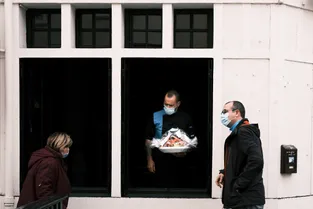 Des restaurateurs de l'arrondissement de Montluçon (Allier) reprennent la vente à emporter avec le nouveau confinement
