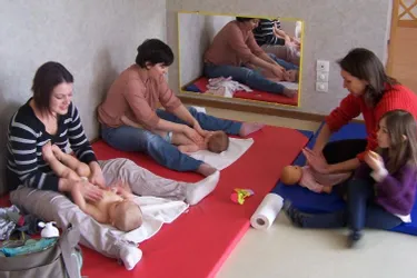 Des massages doux pour bébés