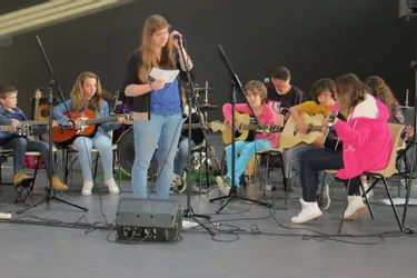 Les élèves de l'école de musique en harmonie