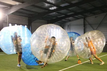 Le Bubble Bump, du football dans des bulles d’air
