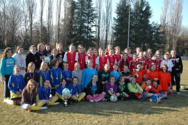 70 collégiennes footballeuses à La Prade
