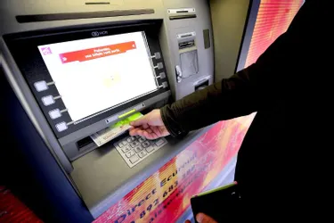 Les voleurs rôdent autour des distributeurs automatiques de billets
