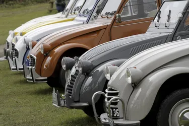 La 2 CV Citroën a 70 ans et tout le monde a une histoire à raconter !