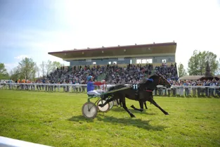 Jullianges (Haute-Loire) : le jockey succombe après la course