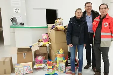La SCA Centre Leclerc offre des jouets à la Croix Rouge