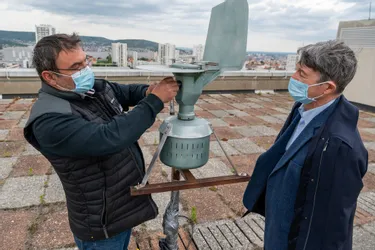 Un capteur de pollens et moisissures sur le toit du CHU de Clermont-Ferrand : un outil contre les allergies