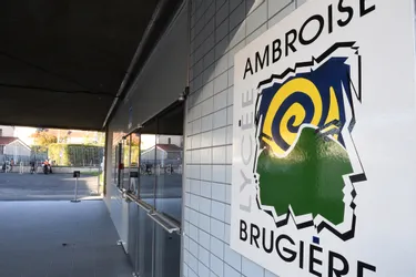 Suite à une intrusion, les professeurs du lycée Ambroise-Brugière à Clermont-Ferrand exercent leur droit de retrait