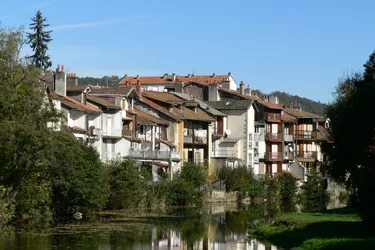 Premier achat immobilier dans le Cantal : prix, localisation, on vous dit tout...