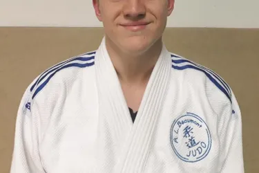 Adrien reçoit le titre de judoka du mois