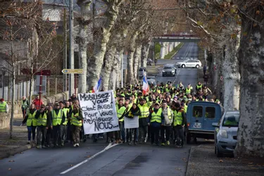 Plus de trois cents "gilets jaunes" mobilisés à Brioude ce samedi matin