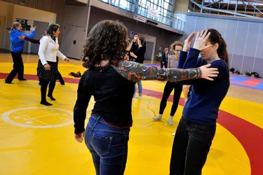 140 femmes présentes à la journée de formation à l’autodéfense