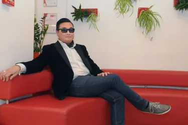 Insolite: l'histoire du sosie de Psy qui fait danser Gangnam Style